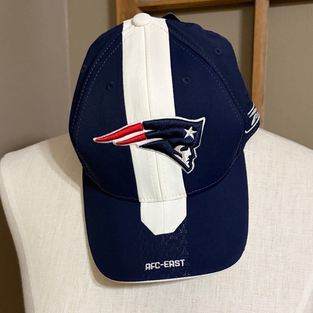 NFL New England Patriots Navy Blue fitted ball Cap hat size M/L